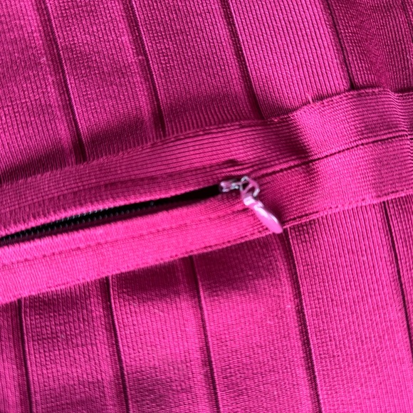 Herve leger Alicia burgundy dress size S - Picture 6 of 8